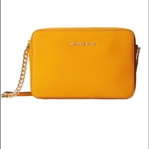 Michael Kors Jet-set Crossbody Bag